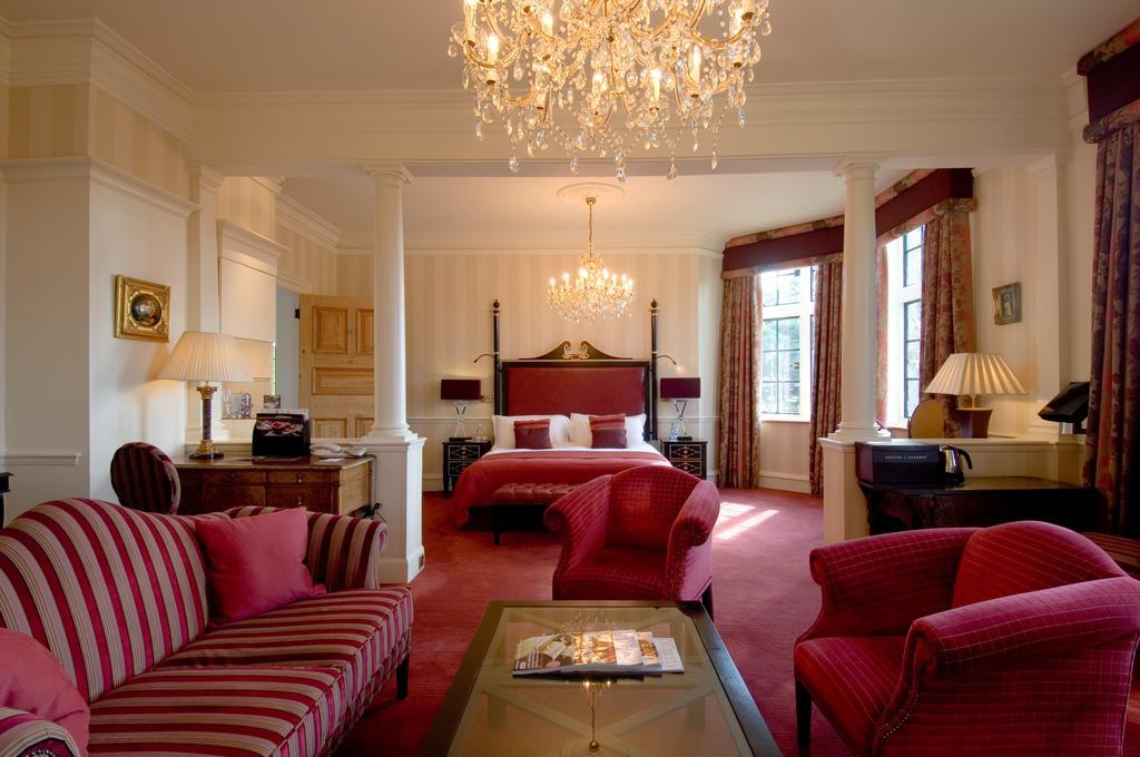 Pennyhill Park Hotel And Spa Bagshot Exterior photo