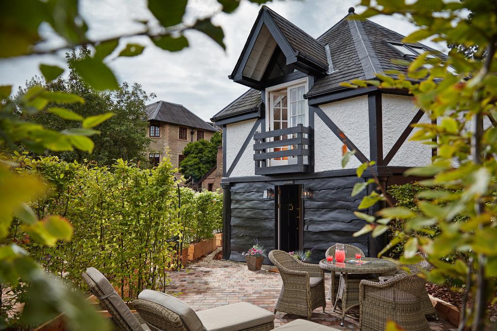 Pennyhill Park Hotel And Spa Bagshot Exterior photo